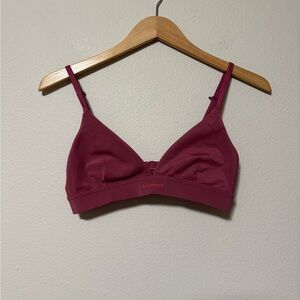 lululemon license to train triangle bra